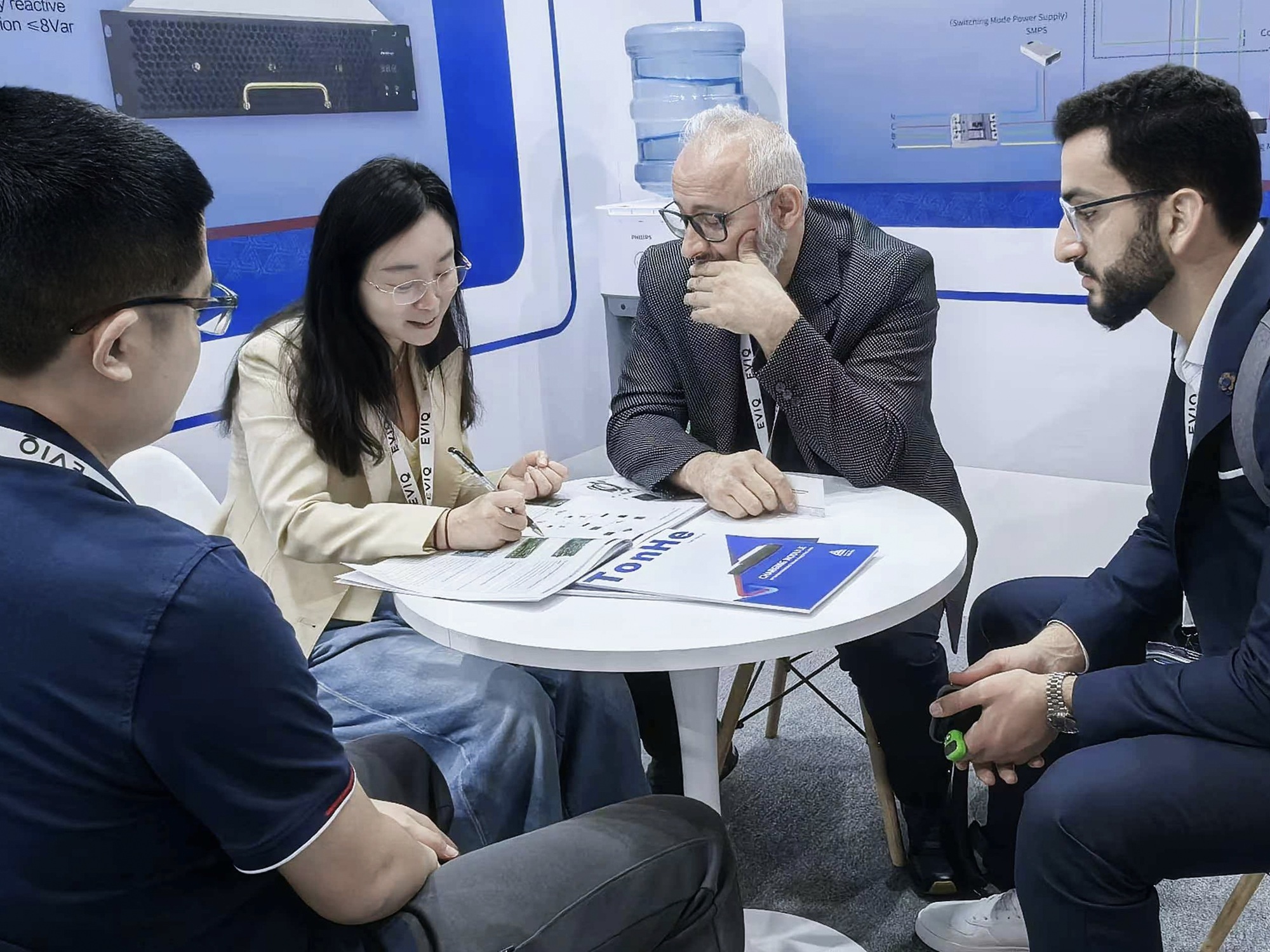 Tonhe Technology en el sal&oacute;n del autom&oacute;vil de veh&iacute;culos el&eacute;ctricos 2025 (3)