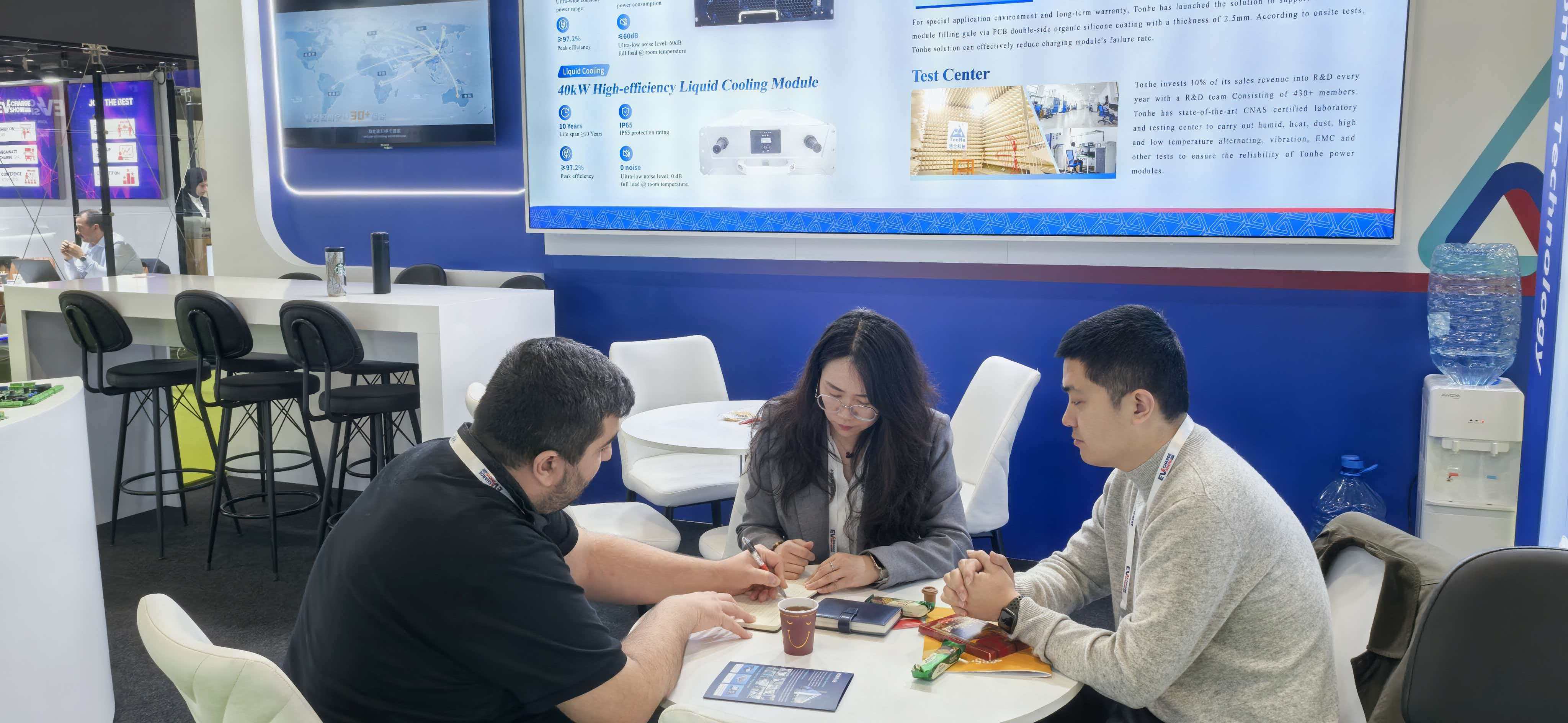 Tonhe Technology presenta soluciones de carga de vehículos eléctricos de vanguardia en EV CHARGE SHOW 2025